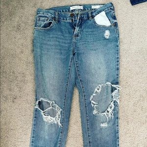 bullhead denim jeans w/ holes